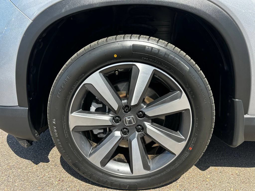 Used 2023 Honda Pilot Touring image 6