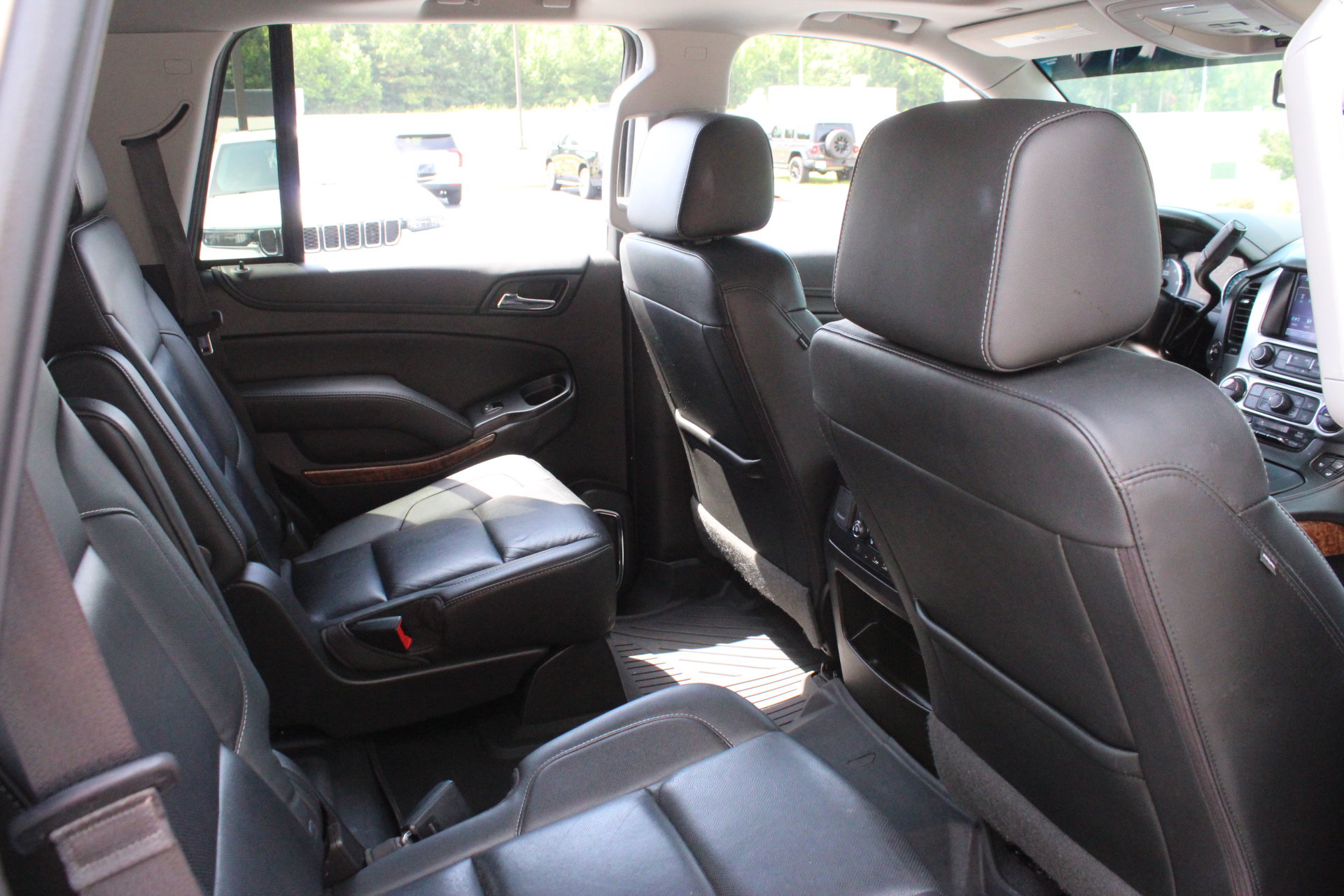 Used 2019 Chevrolet Tahoe Premier RWD image 34