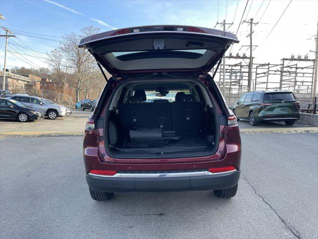 Certified 2023 Jeep Grand Cherokee Laredo image 13