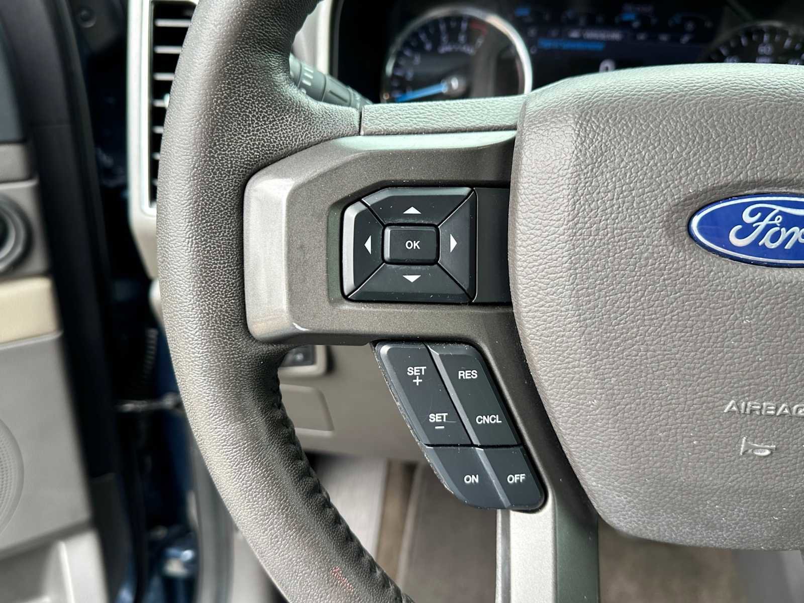 Used 2020 Ford Expedition XLT w/ Equipment Group 202A RWD image 12