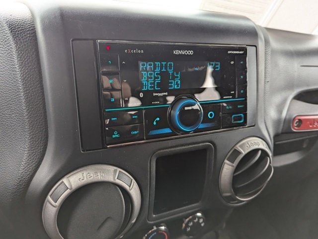 Used 2014 Jeep Wrangler Sport image 13