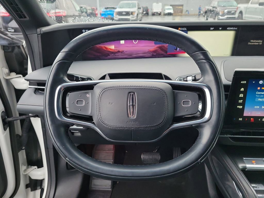 Certified 2024 Lincoln Nautilus Reserve w/ Equipment Group 202A image 23