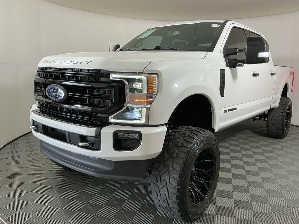 Used 2022 Ford F250 Platinum AWD/4WD image 2