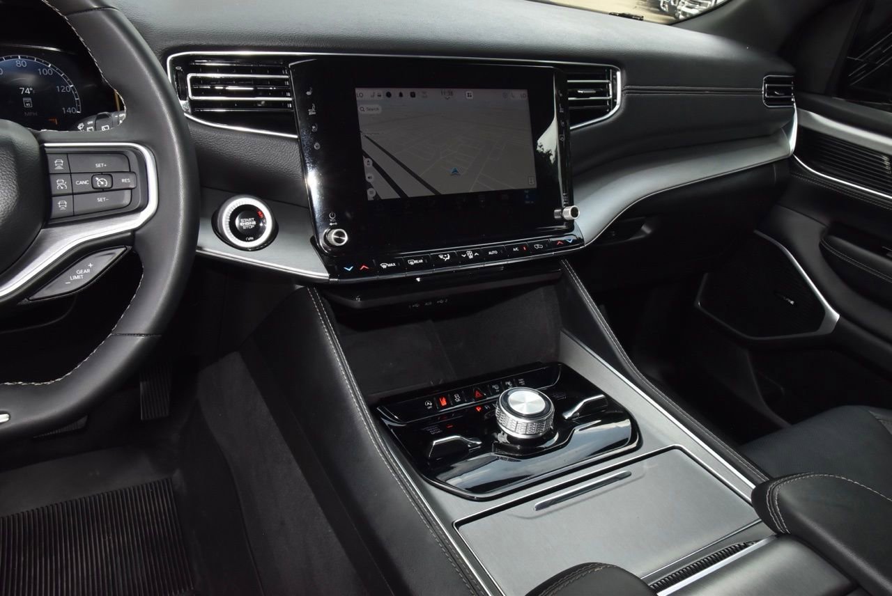 Used 2024 Jeep Wagoneer Series II w/ Convenience Group I image 28