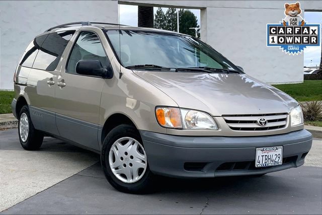 Used 2001 Toyota Sienna LE image 2