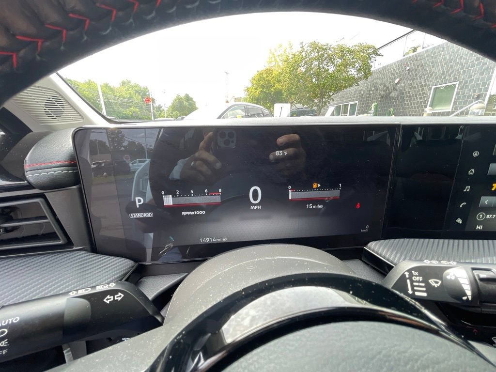 Used 2025 Nissan Kicks SR AWD/4WD image 21