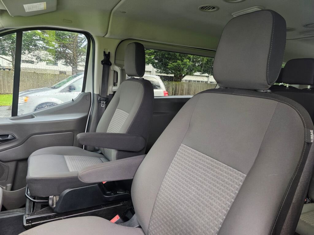 Used 2020 Ford Transit 150 XLT image 22