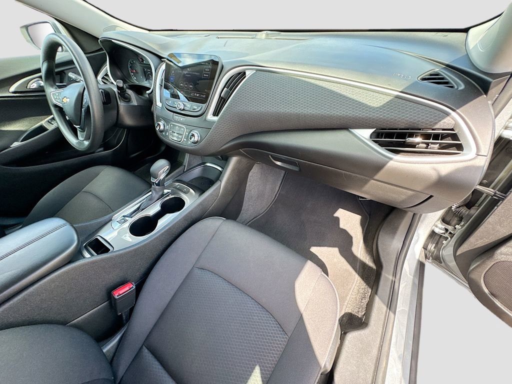 Used 2025 Chevrolet Malibu LT image 27