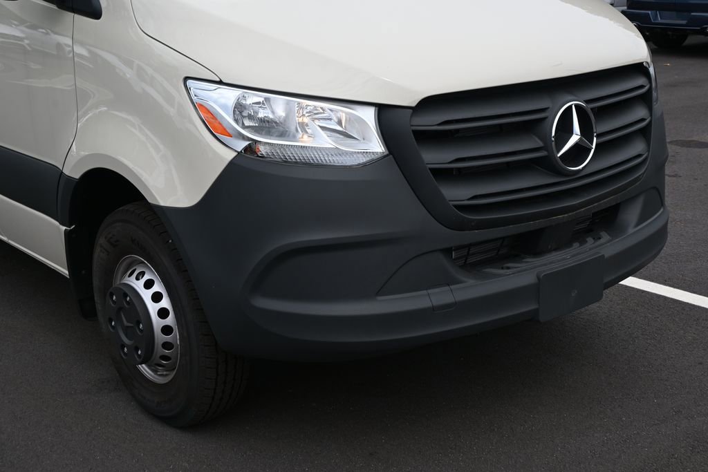 Used 2025 Mercedes-Benz Sprinter 3500 image 29
