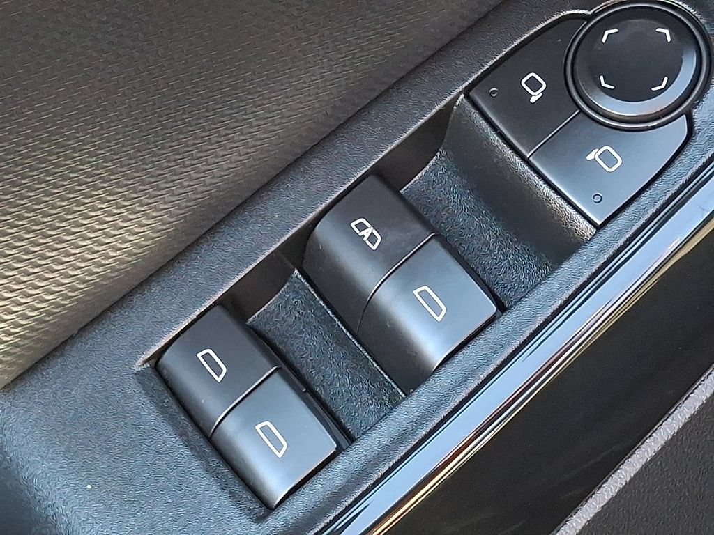 Used 2025 Chevrolet Equinox LT FWD image 25