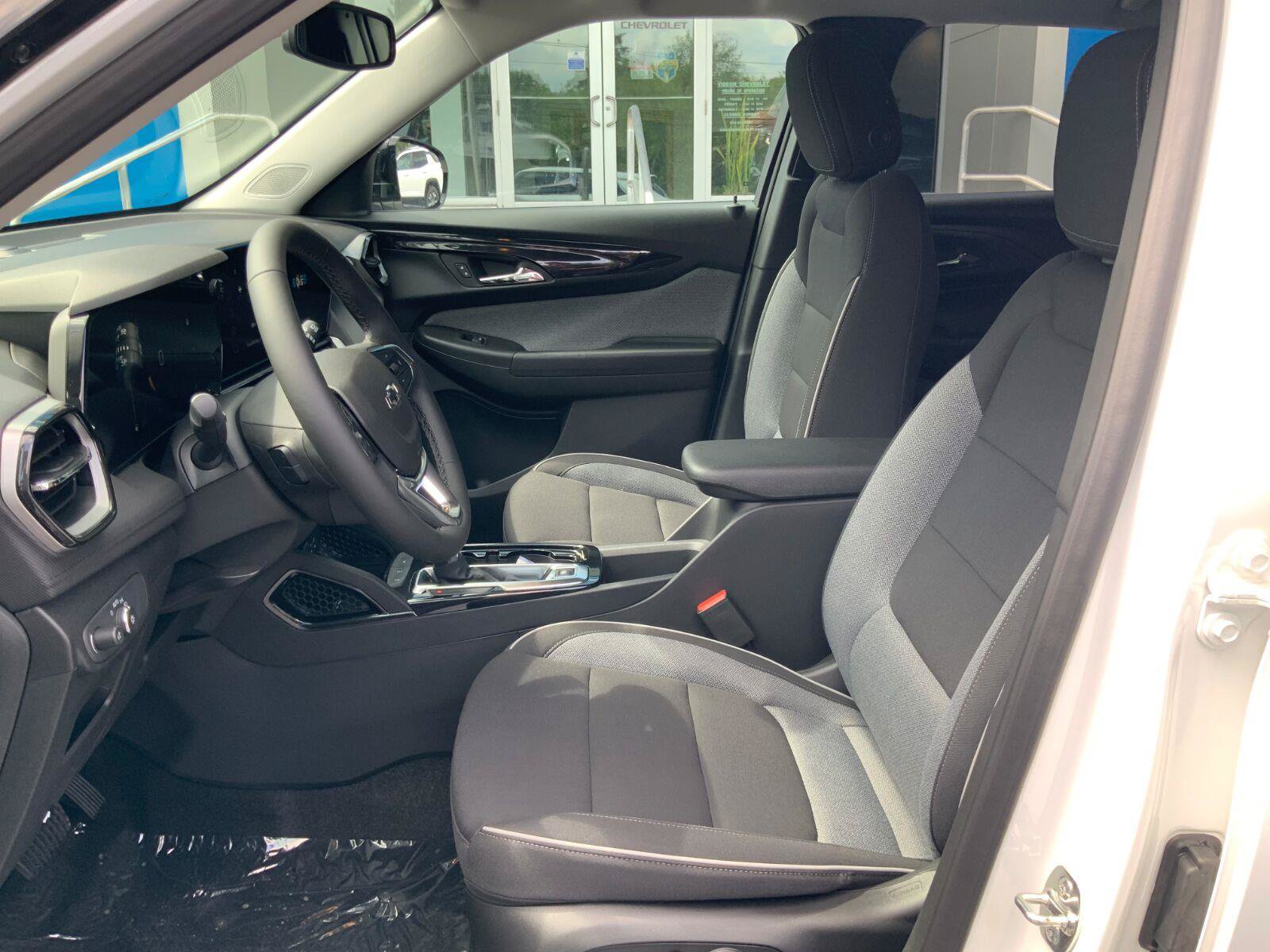 New 2026 Chevrolet TrailBlazer LT w/ Convenience Package FWD image 19