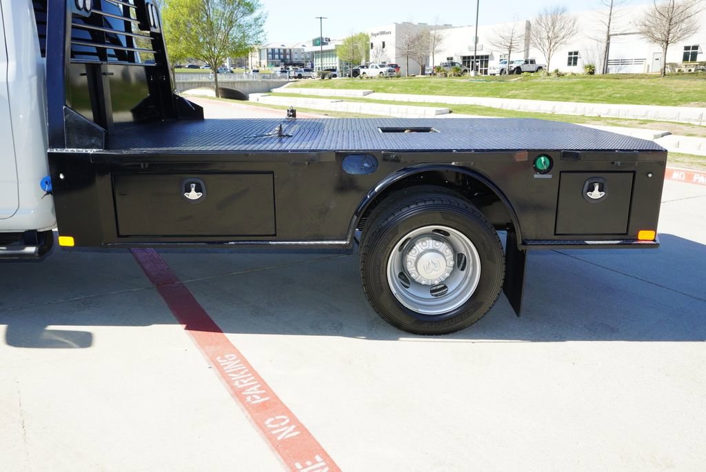 Used 2024 RAM 5500 Tradesman w/ Chrome Appearance Group image 8