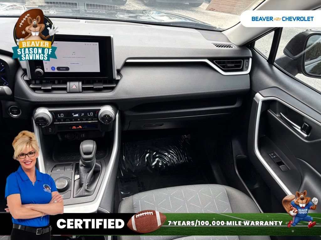Used 2024 Toyota RAV4 AWD Hybrid image 17