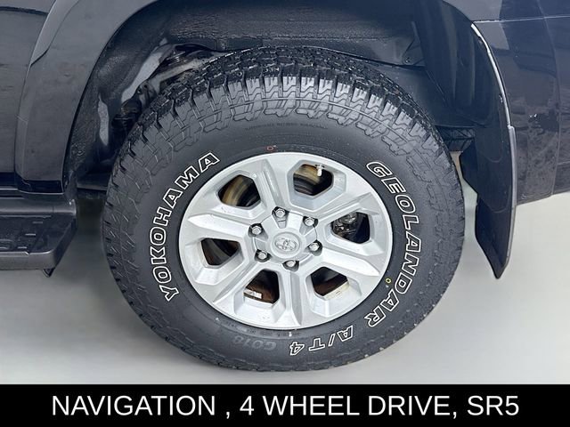 Used 2017 Toyota 4Runner SR5 image 29