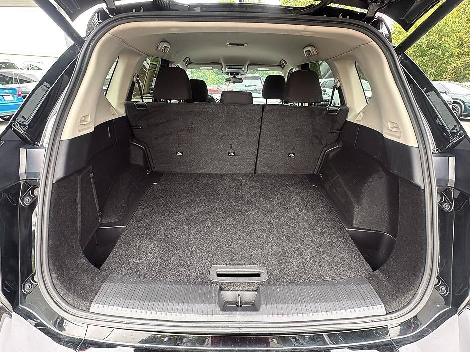 Certified 2025 Nissan Rogue SV AWD/4WD image 45