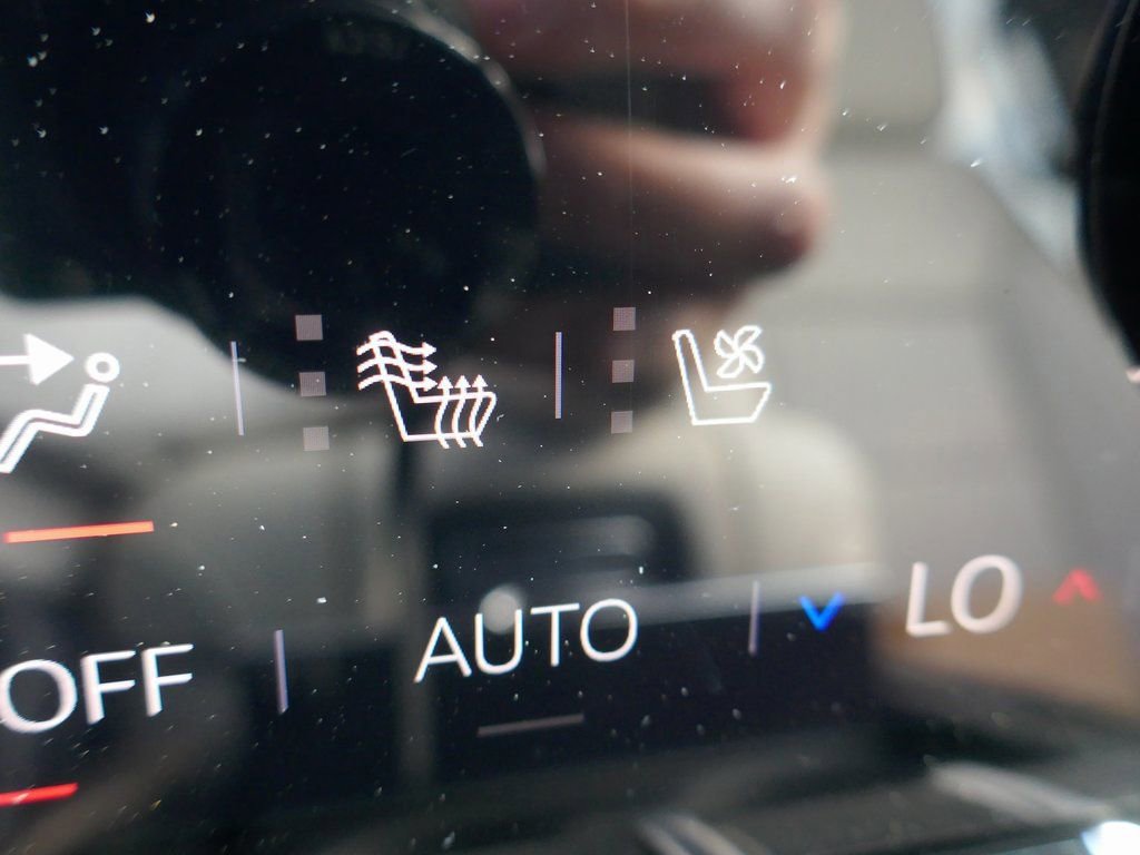 New 2026 GMC Yukon Denali w/ Denali Reserve Package image 31