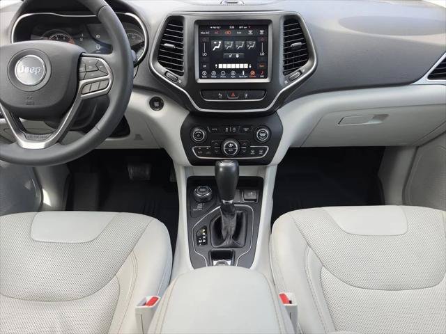 Certified 2022 Jeep Cherokee Latitude Lux w/ Sun & Sound Group AWD/4WD image 15