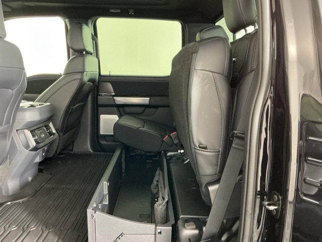Certified 2026 Ford F450 Platinum w/ FX4 Off-Road Package AWD/4WD image 34