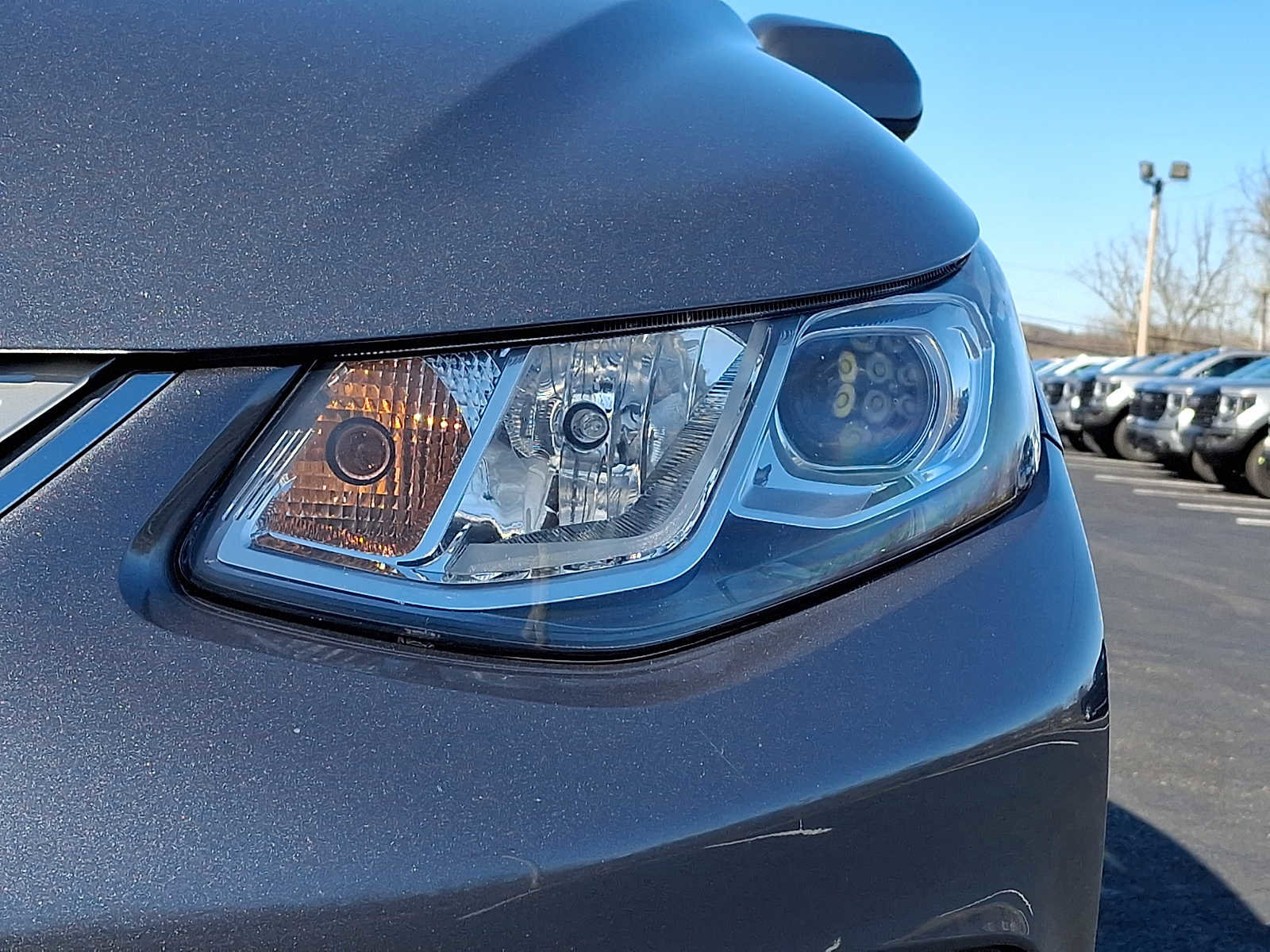 Used 2018 Chevrolet Volt Premier w/ Driver Confidence Package FWD image 9