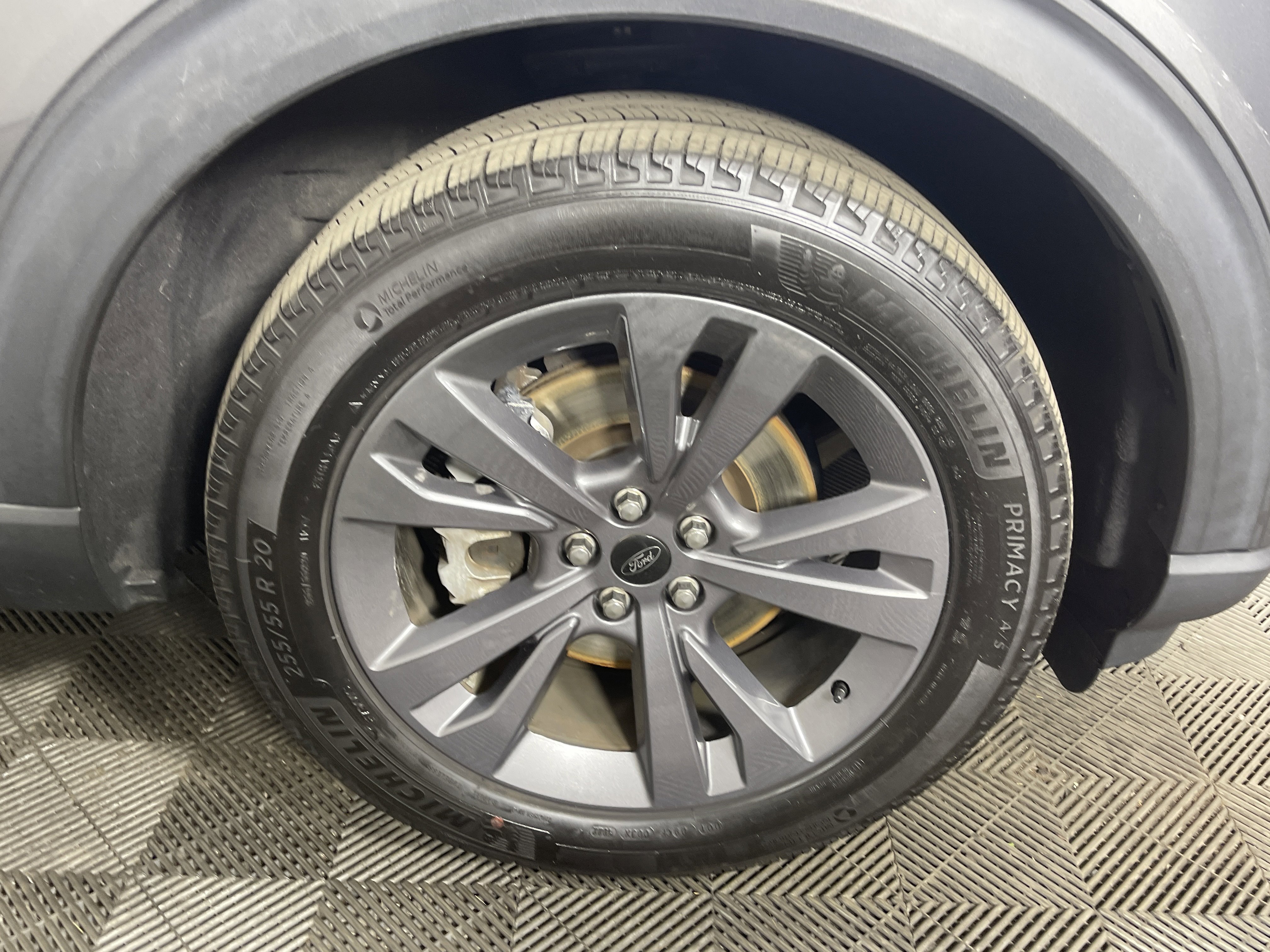 Used 2022 Ford Explorer XLT w/ Equipment Group 202A image 7