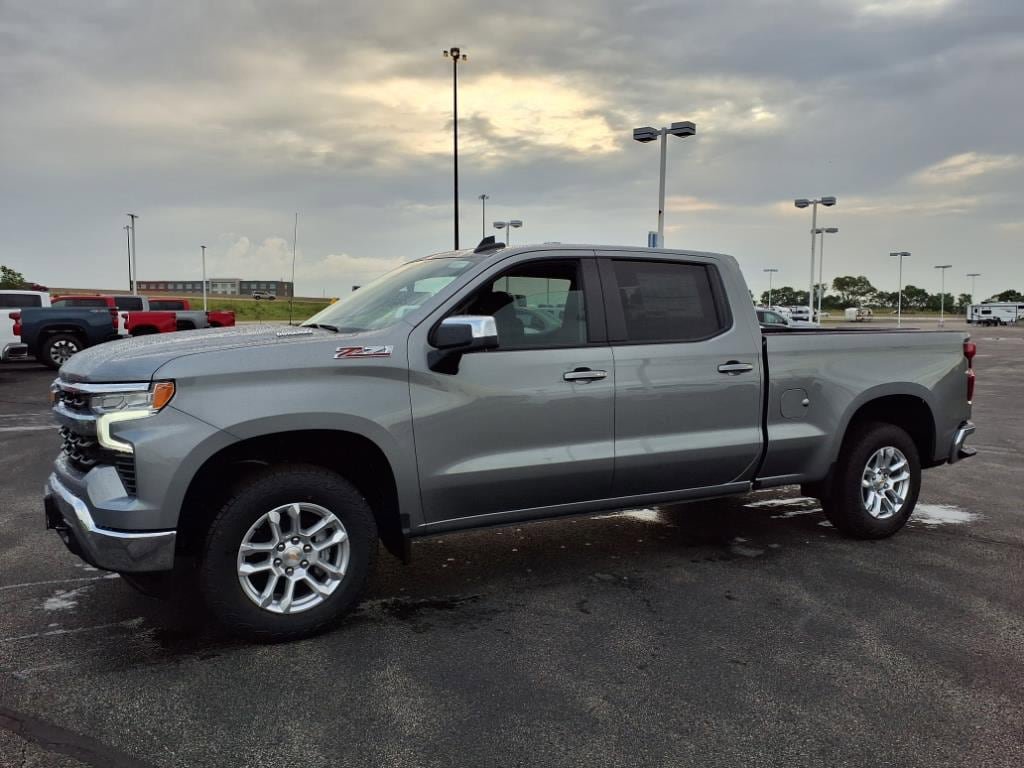 New 2025 Chevrolet Silverado 1500 LT AWD/4WD image 7