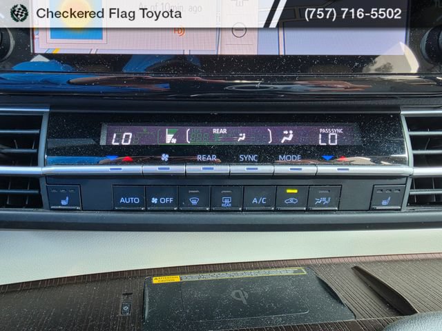 Used 2021 Toyota Sienna XLE w/ XLE Plus Package FWD image 16