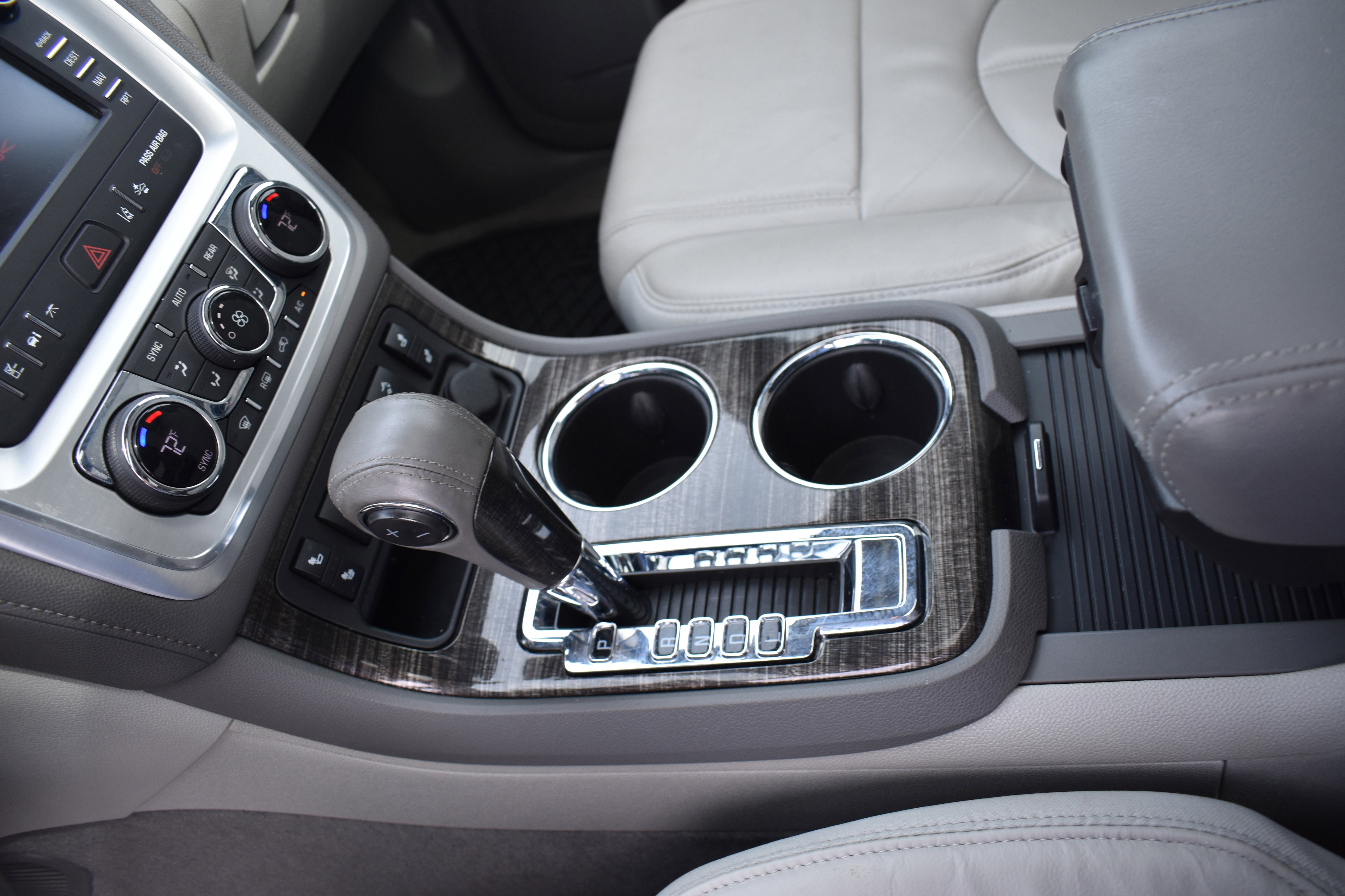 Used 2015 GMC Acadia SLT w/ Open Road Package image 20