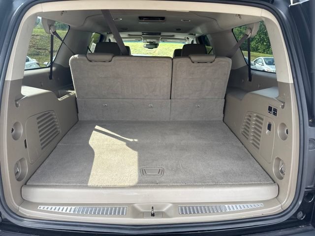 Used 2019 Chevrolet Suburban Premier AWD/4WD image 10