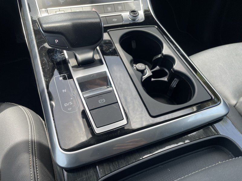 Used 2019 Audi Q8 Premium Plus w/ Premium Plus AWD/4WD image 23