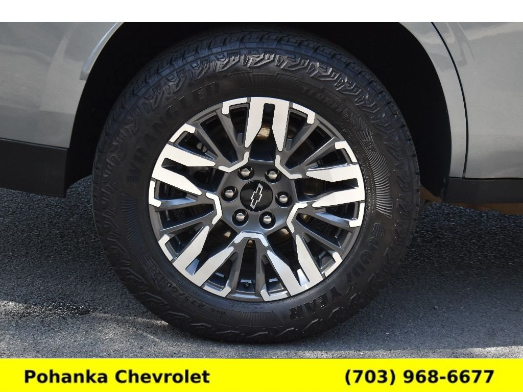 Used 2025 Chevrolet Tahoe Z71 AWD/4WD image 33