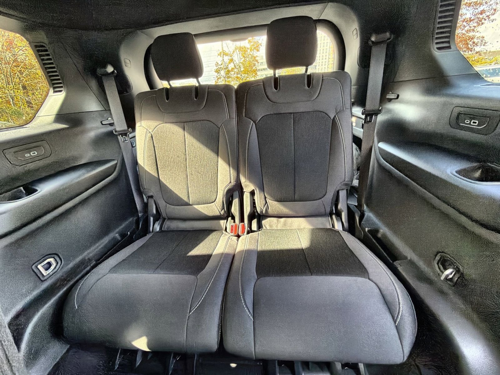 New 2025 Jeep Grand Cherokee L Laredo w/ Luxury Tech Group I image 25