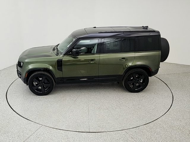 New 2026 Land Rover Defender 110 X-Dynamic SE AWD/4WD image 36