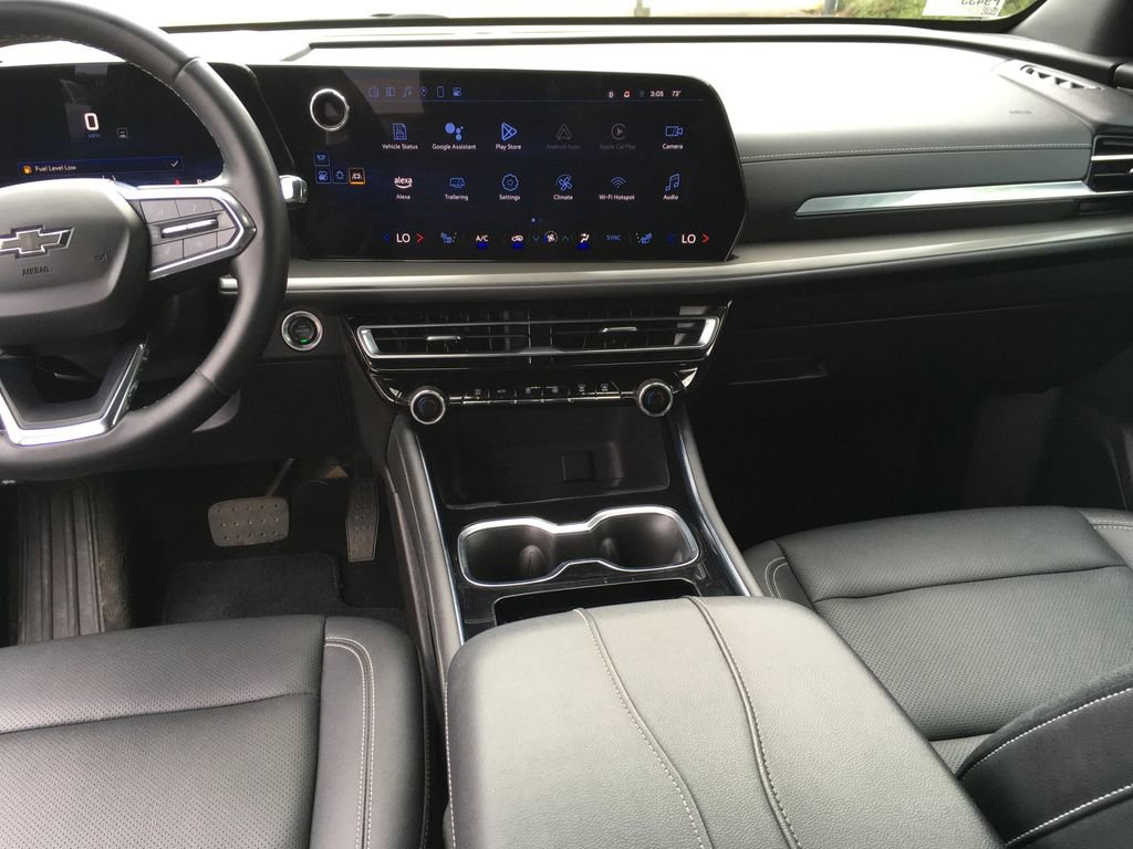 Used 2024 Chevrolet Traverse LT w/ Midnight/Sport Edition AWD/4WD image 24