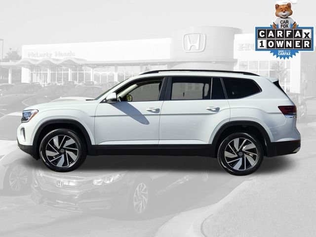 Used 2025 Volkswagen Atlas SE FWD image 2