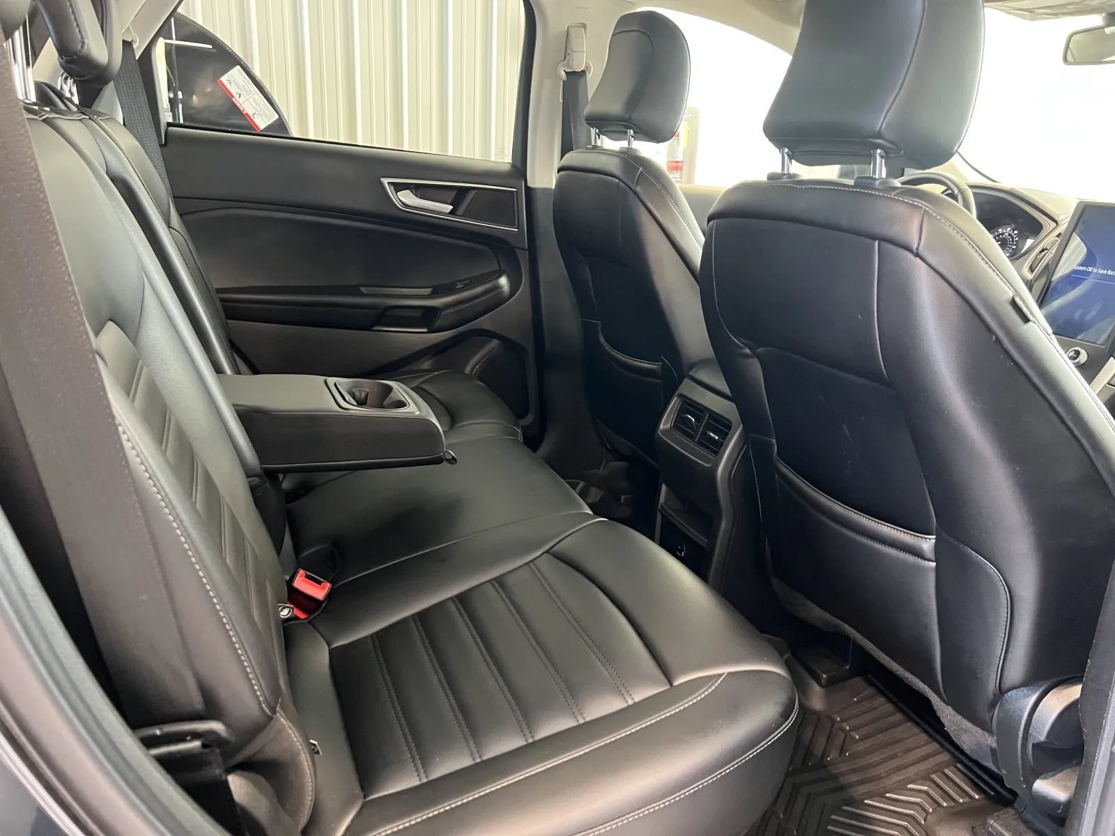 Used 2022 Ford Edge SEL AWD/4WD image 23