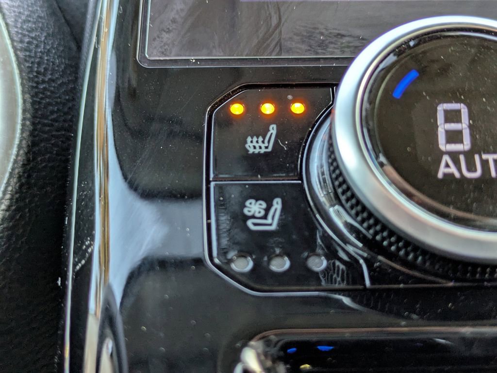 Used 2024 Toyota Highlander Platinum image 26