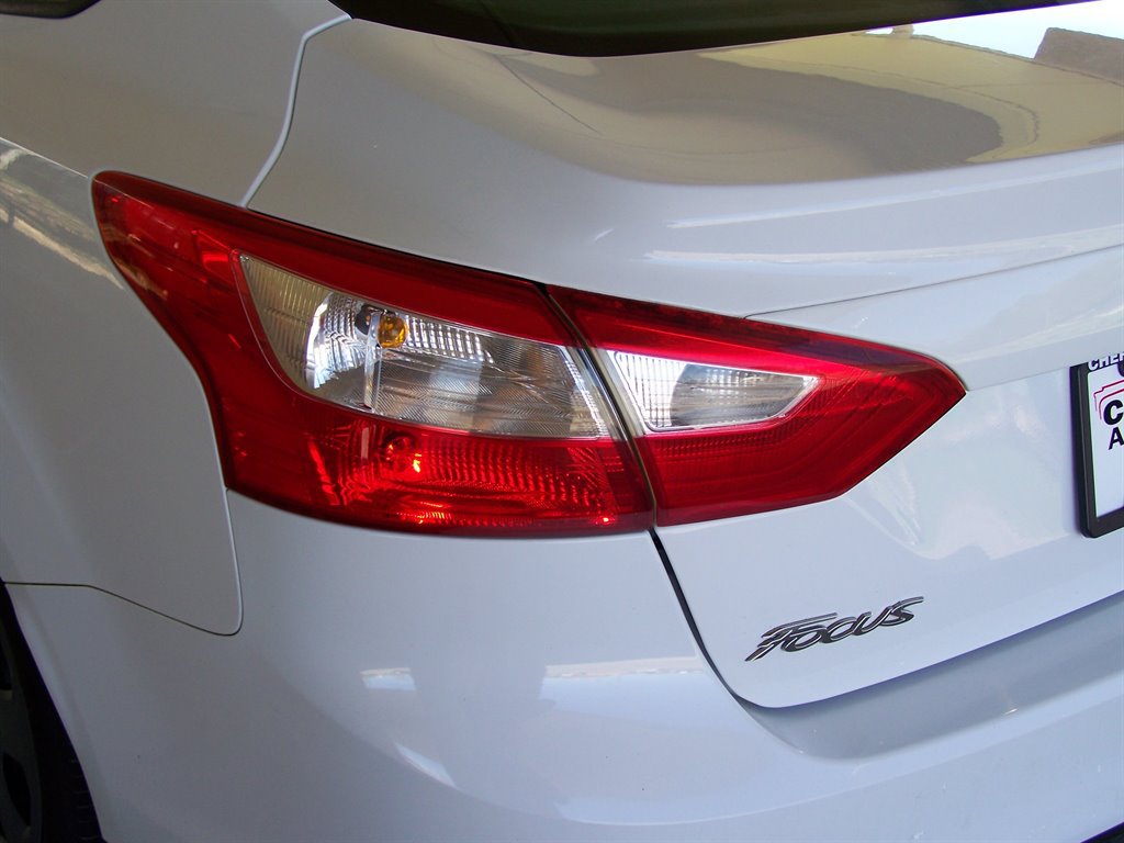 Used 2013 Ford Focus S FWD image 35