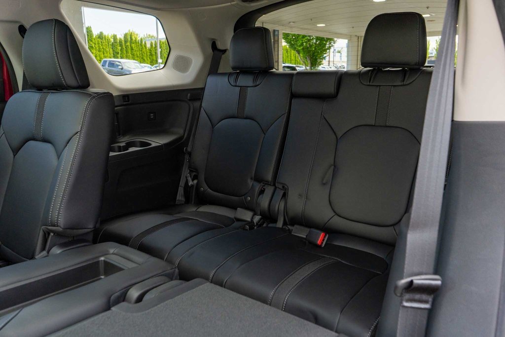 New 2025 Honda Pilot Touring image 12