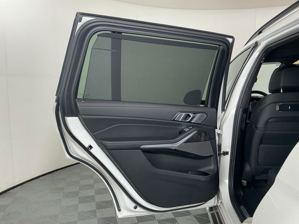 Certified 2023 BMW X7 xDrive40i w/ Executive Package image 25