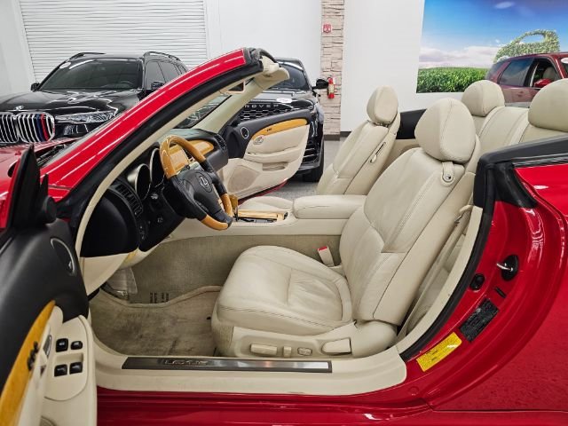 Used 2004 Lexus SC 430 Convertible image 31