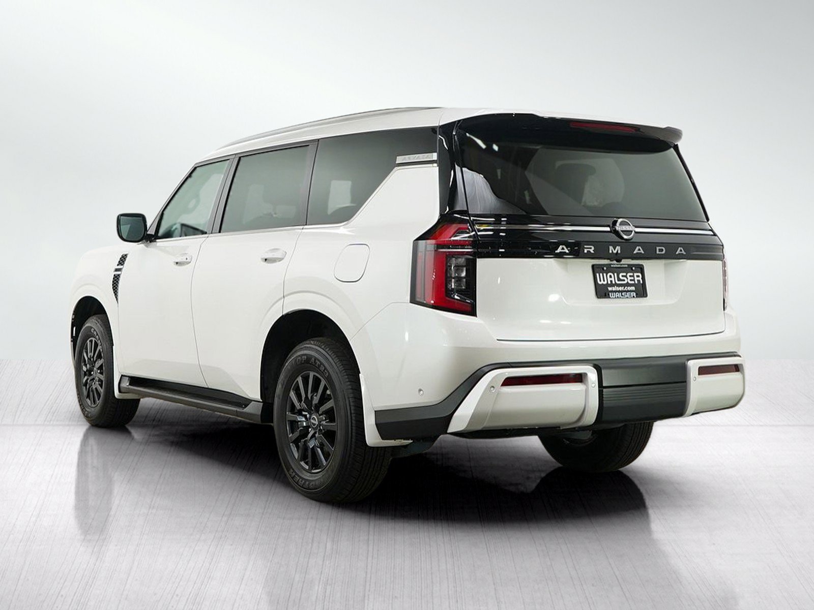 Used 2025 Nissan Armada SV AWD/4WD image 3