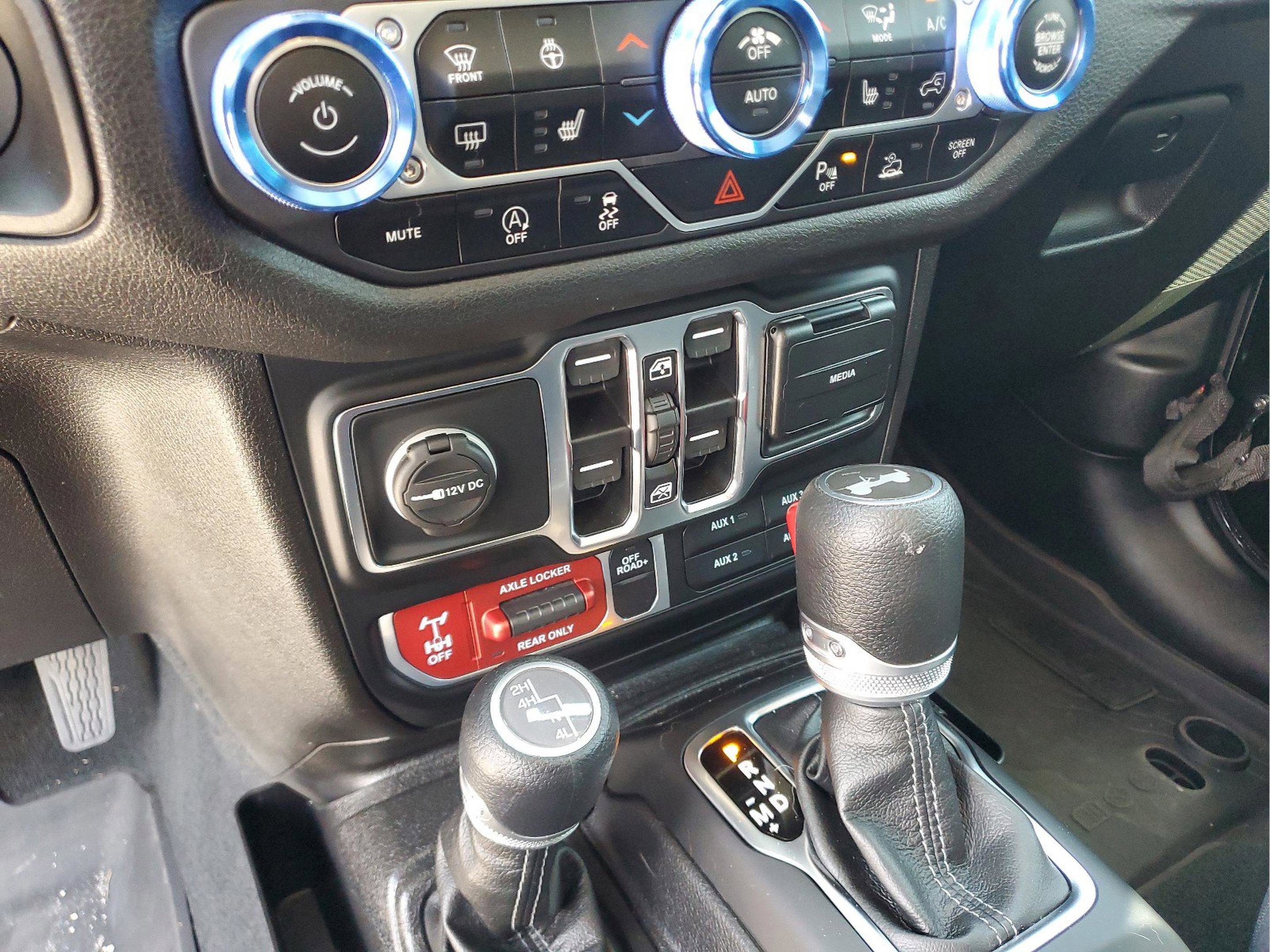 Used 2024 Jeep Wrangler Willys image 19