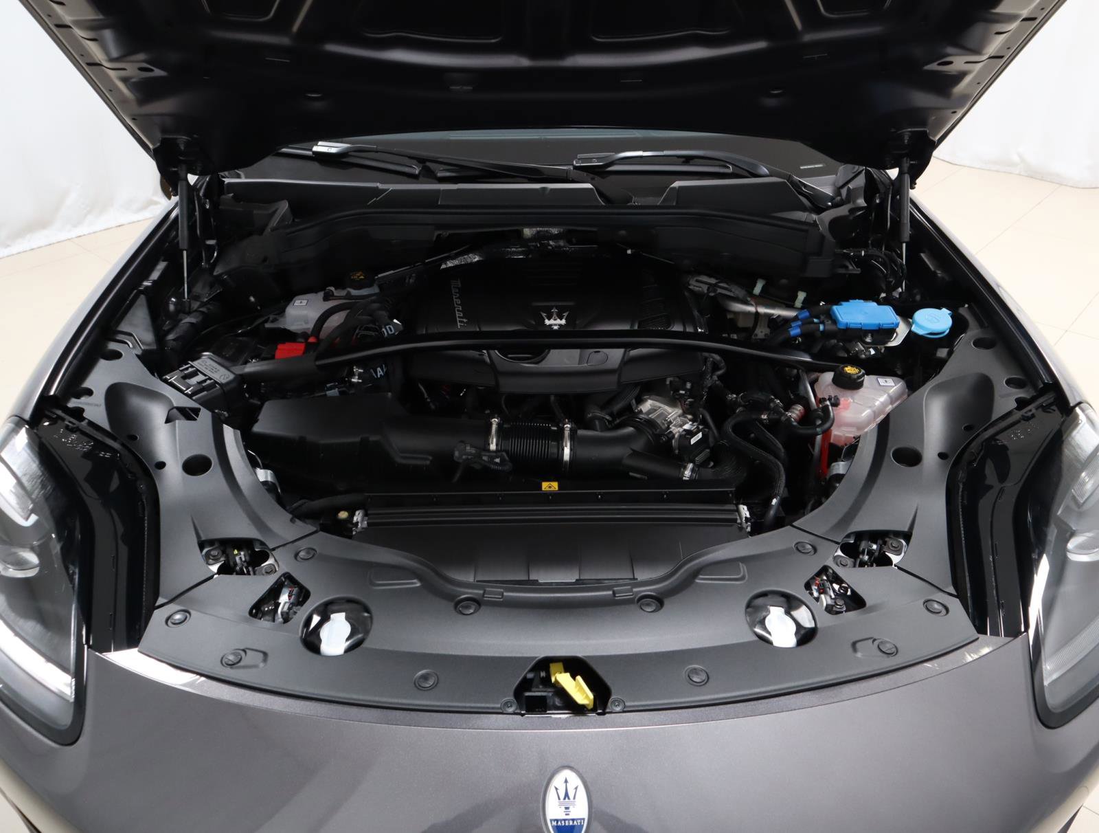 New 2025 Maserati Grecale Modena image 10