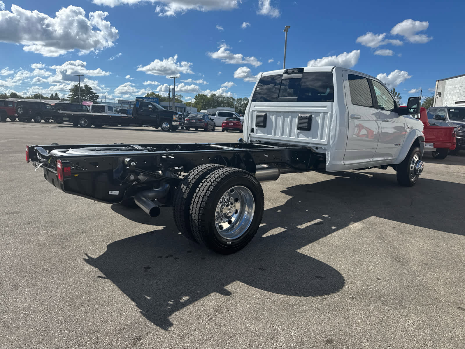 New 2026 RAM 4500 4x4 Crew Cab DRW w/ Laramie Trim Package image 5