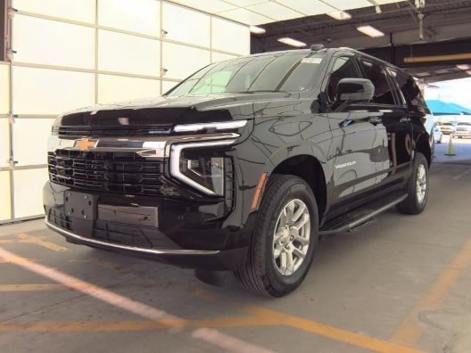 Used 2025 Chevrolet Suburban LS image 2