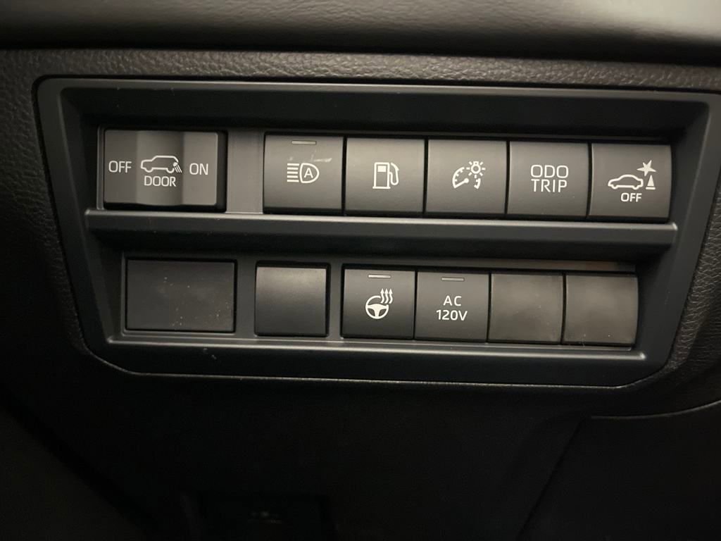 New 2025 Toyota Sequoia Platinum image 28