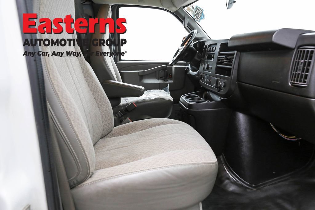 Used 2017 Chevrolet Express 2500 image 24