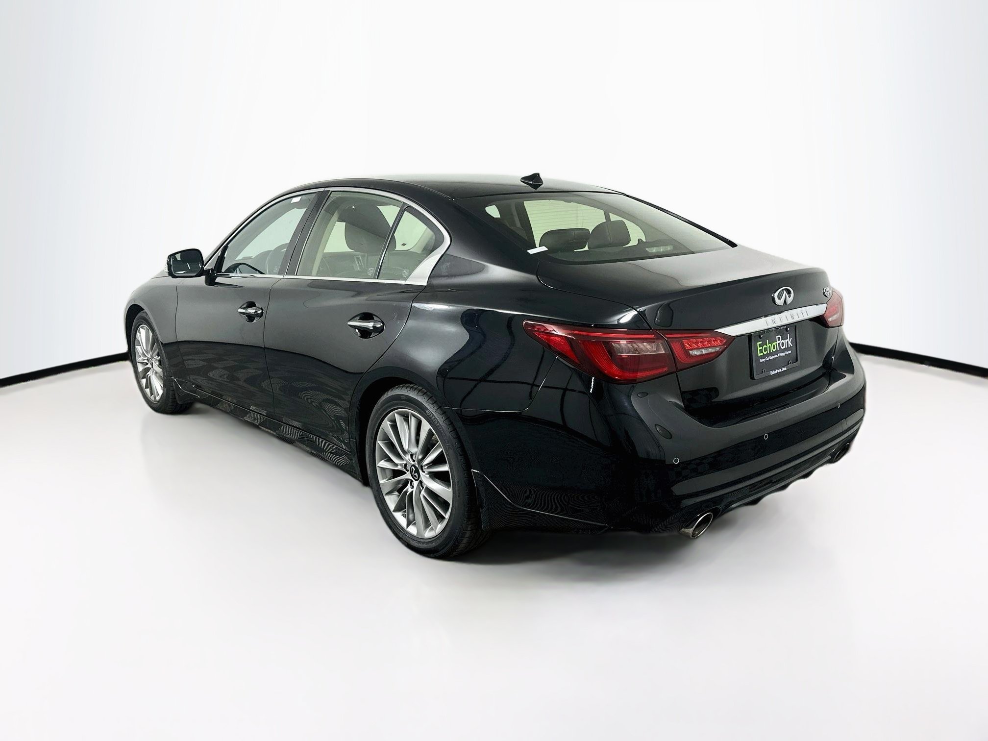 Used 2023 INFINITI Q50 Luxe w/ Cargo Package RWD image 5