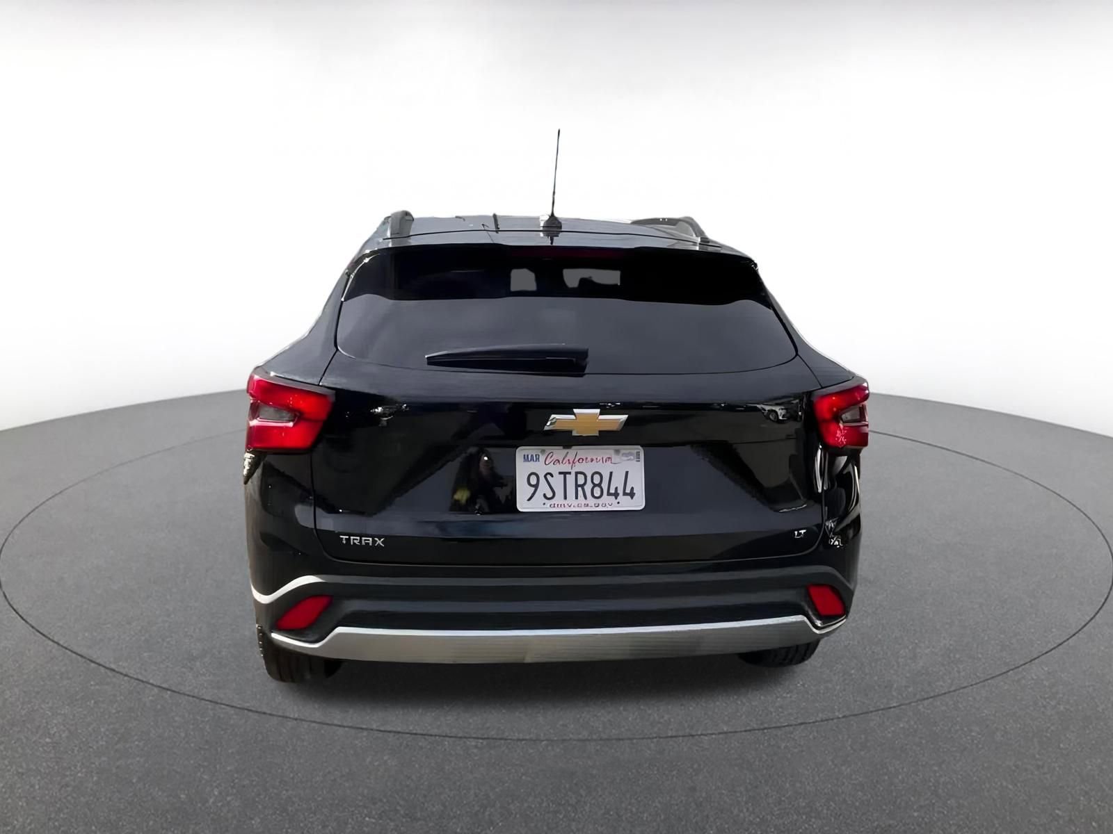 Used 2025 Chevrolet Trax LT image 12
