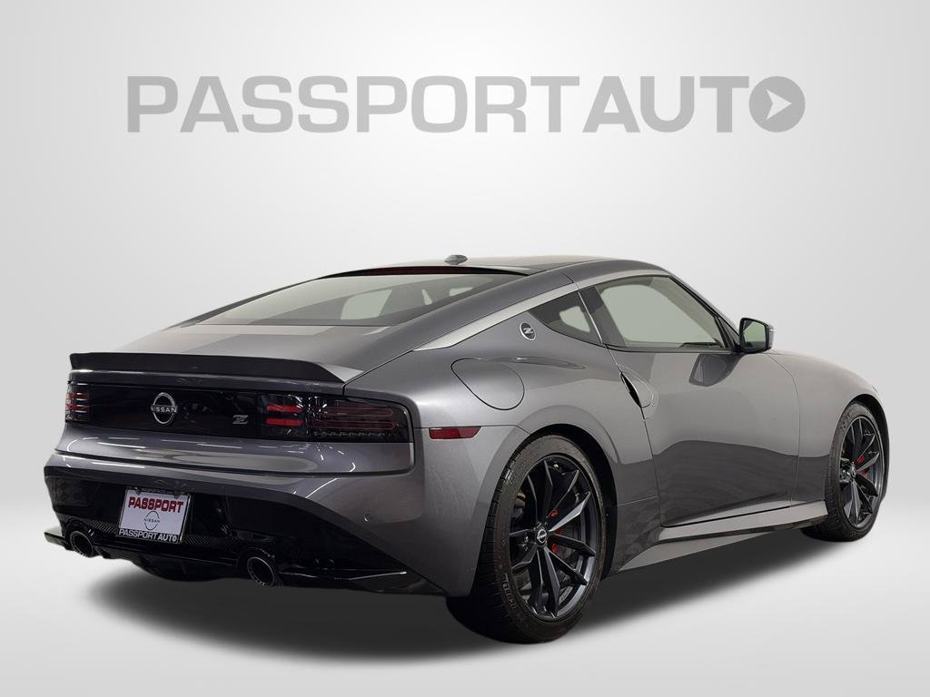 Used 2024 Nissan Z Performance w/ Floor Mat Package RWD image 8